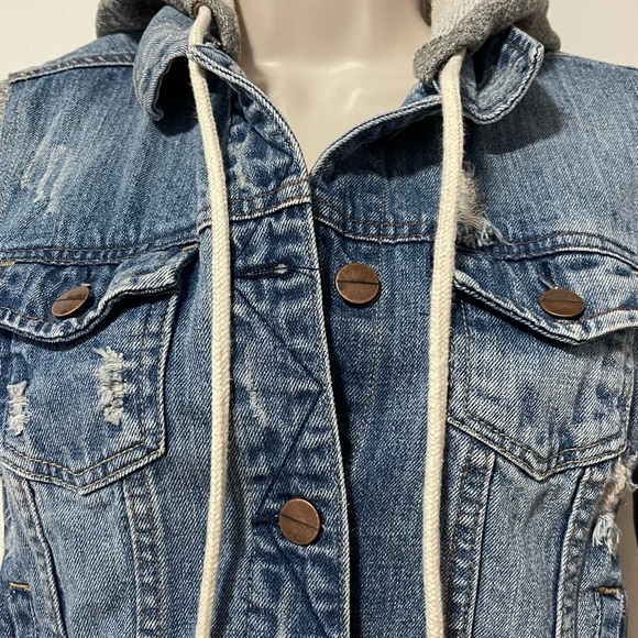 Jean jacket - Picture 3 of 4
